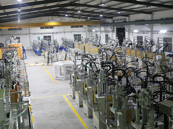 東莞臺富立式注塑機品牌聞名國內(nèi)外