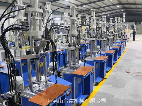 立式注塑機(jī)品牌-臺(tái)富機(jī)械